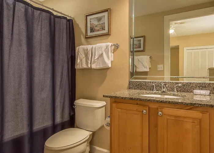 The Colonnades 1501 Apartment