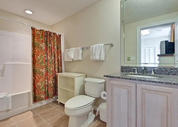 The Colonnades 1501 Apartment